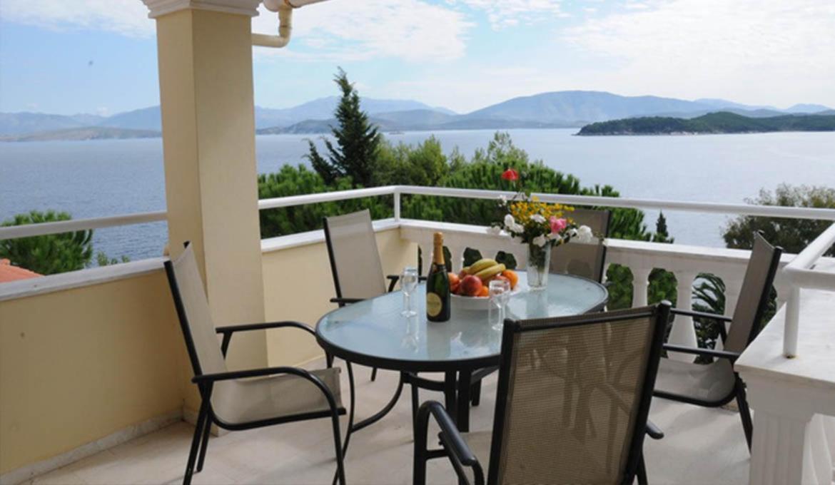 Kassiopi Bay Apartman Kültér fotó